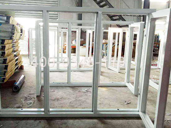 �������𴰰��b