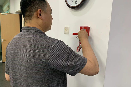 ��Ӿ�^��늙z