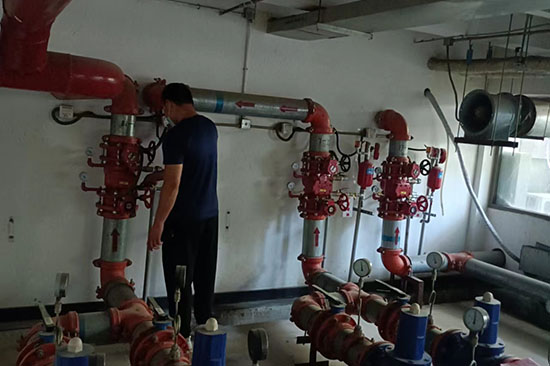 С�^(q��)������z��